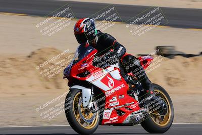 media/Oct-08-2022-SoCal Trackdays (Sat) [[1fc3beec89]]/Turn 10 (945am)/